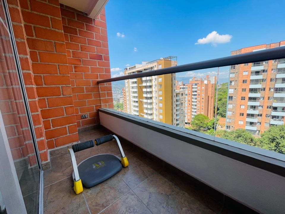 Apartamento en alquiler en la loma del esmeraldal