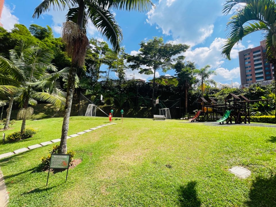 Apartamento en alquiler en la loma del esmeraldal