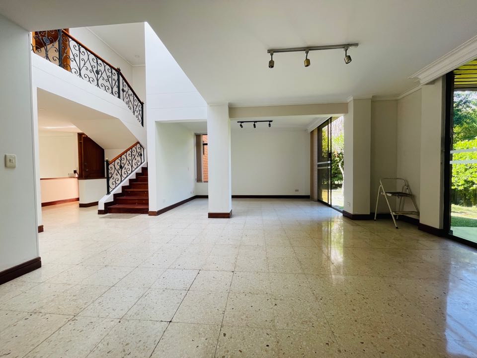 Casa en el poblado para la venta o alquiler