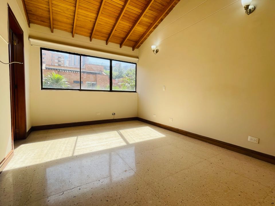 Casa en el poblado para la venta o alquiler