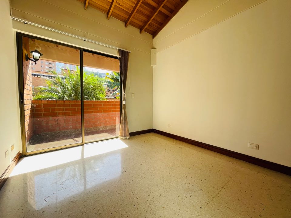 Casa en el poblado para la venta o alquiler