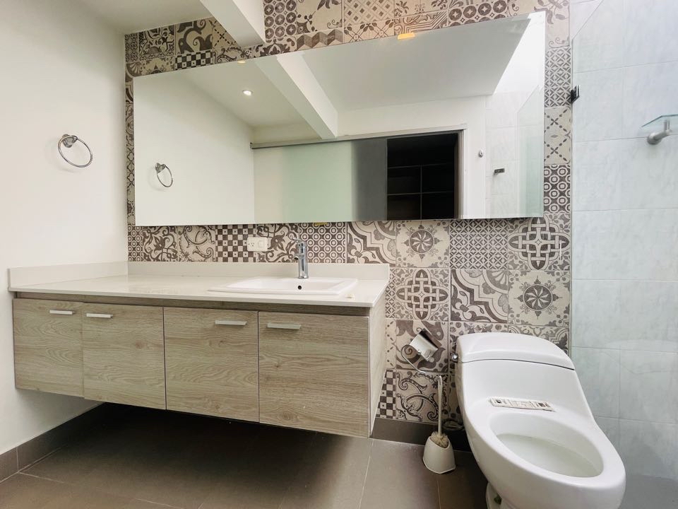 Casa en el poblado para la venta o alquiler