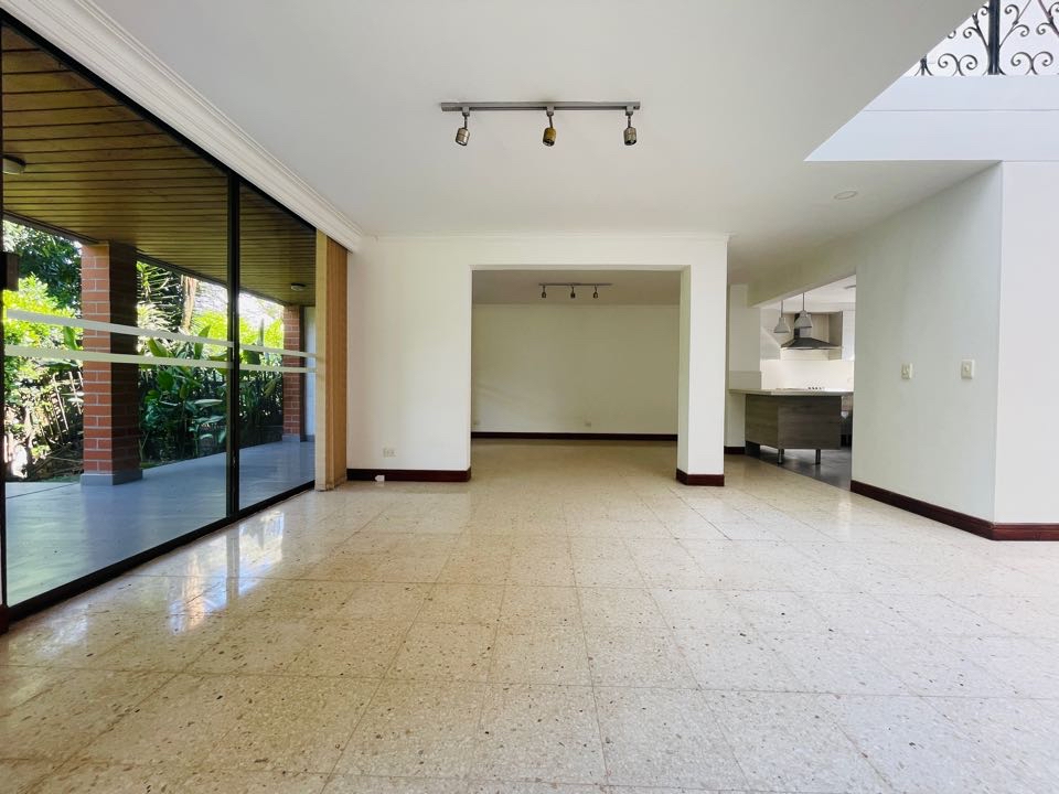 Casa en el poblado para la venta o alquiler