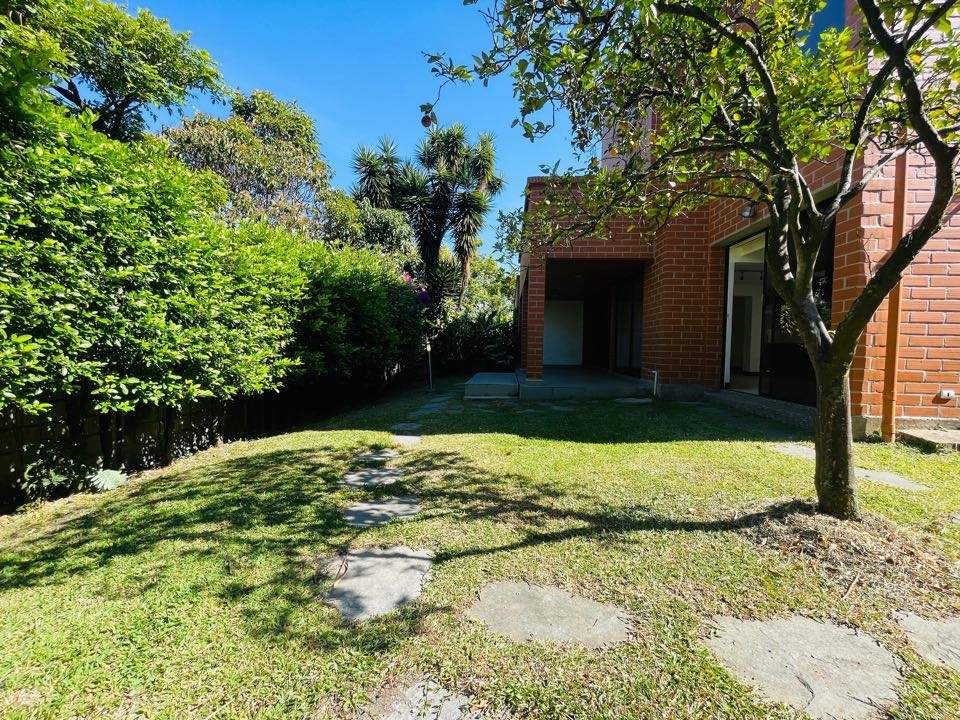 Casa en el poblado para la venta o alquiler