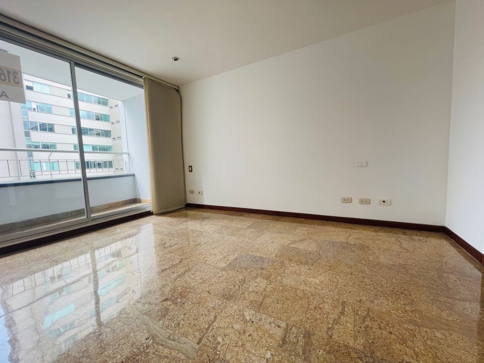 Apartamento par alquiler en milla de oro