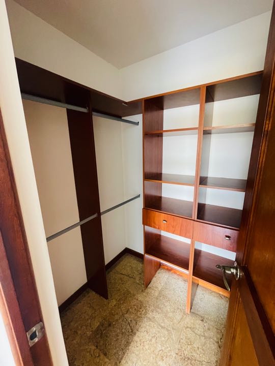 Apartamento par alquiler en milla de oro