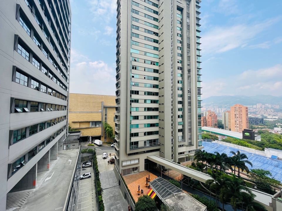 Apartamento par alquiler en milla de oro