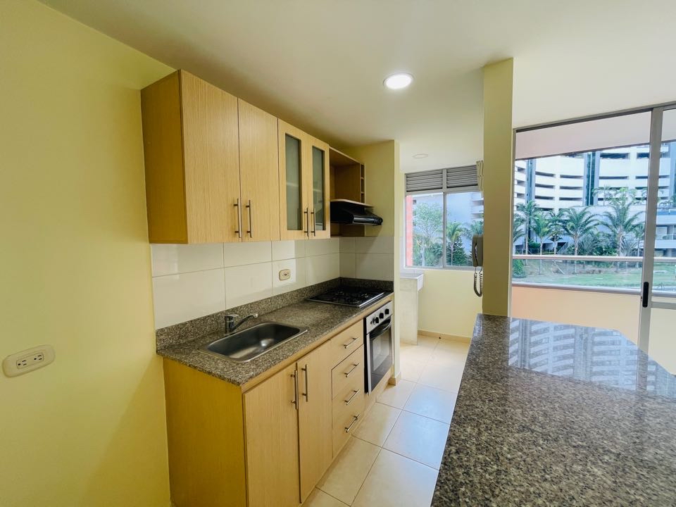 Excelente apartamento para alquiler en la loma del indio