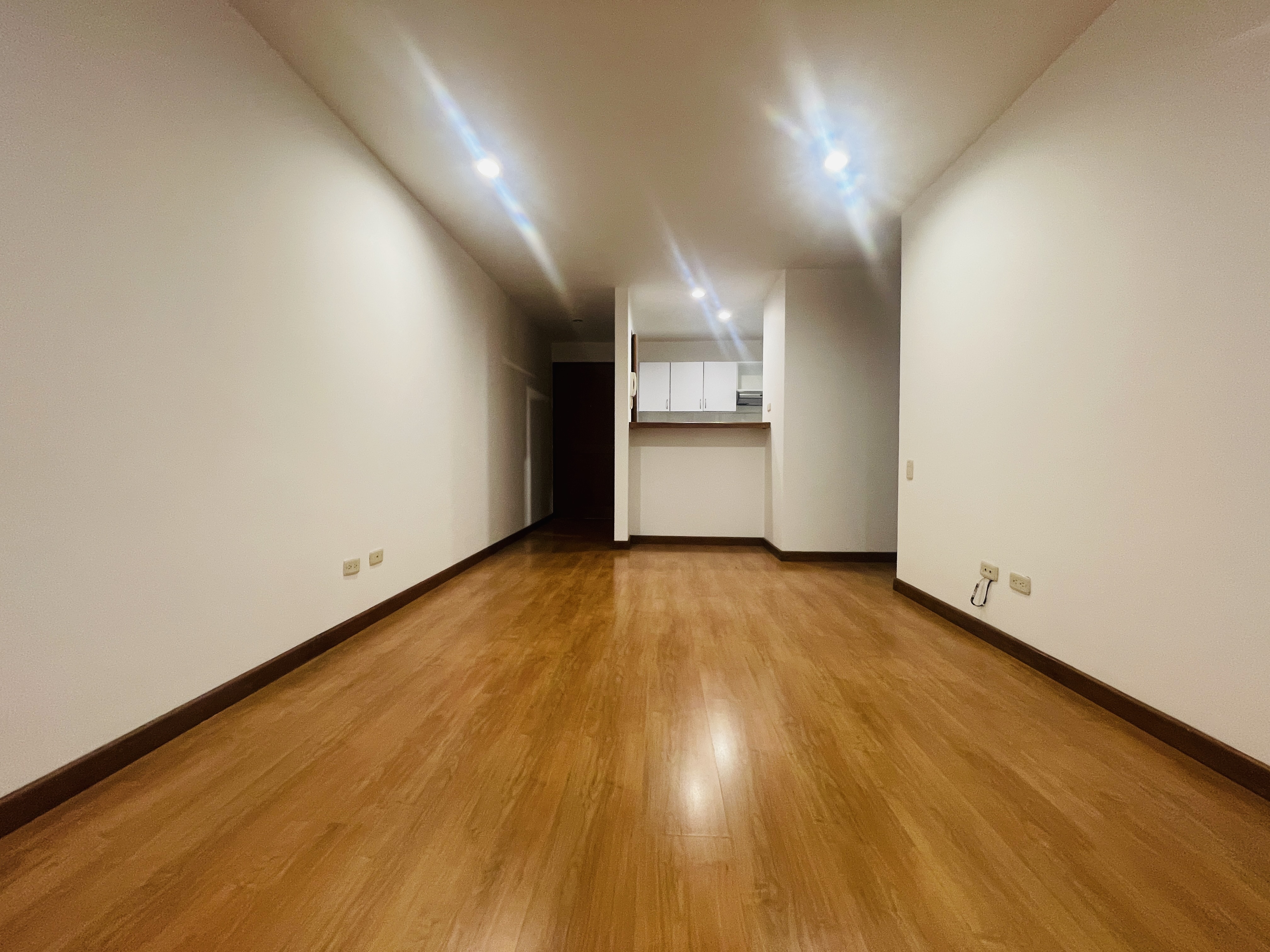 Apartamento para alquiler en milla de oro