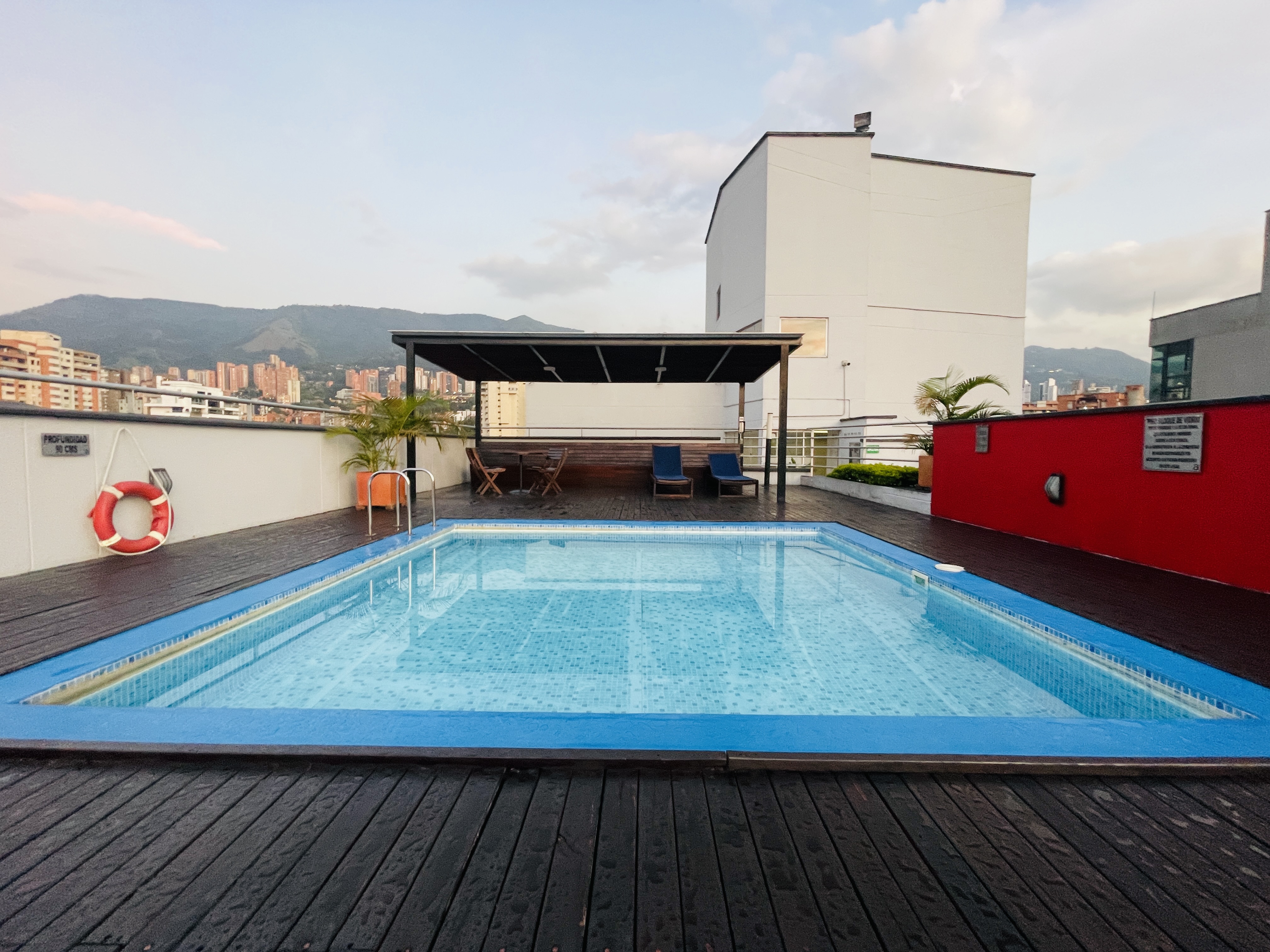 Apartamento para alquiler en milla de oro