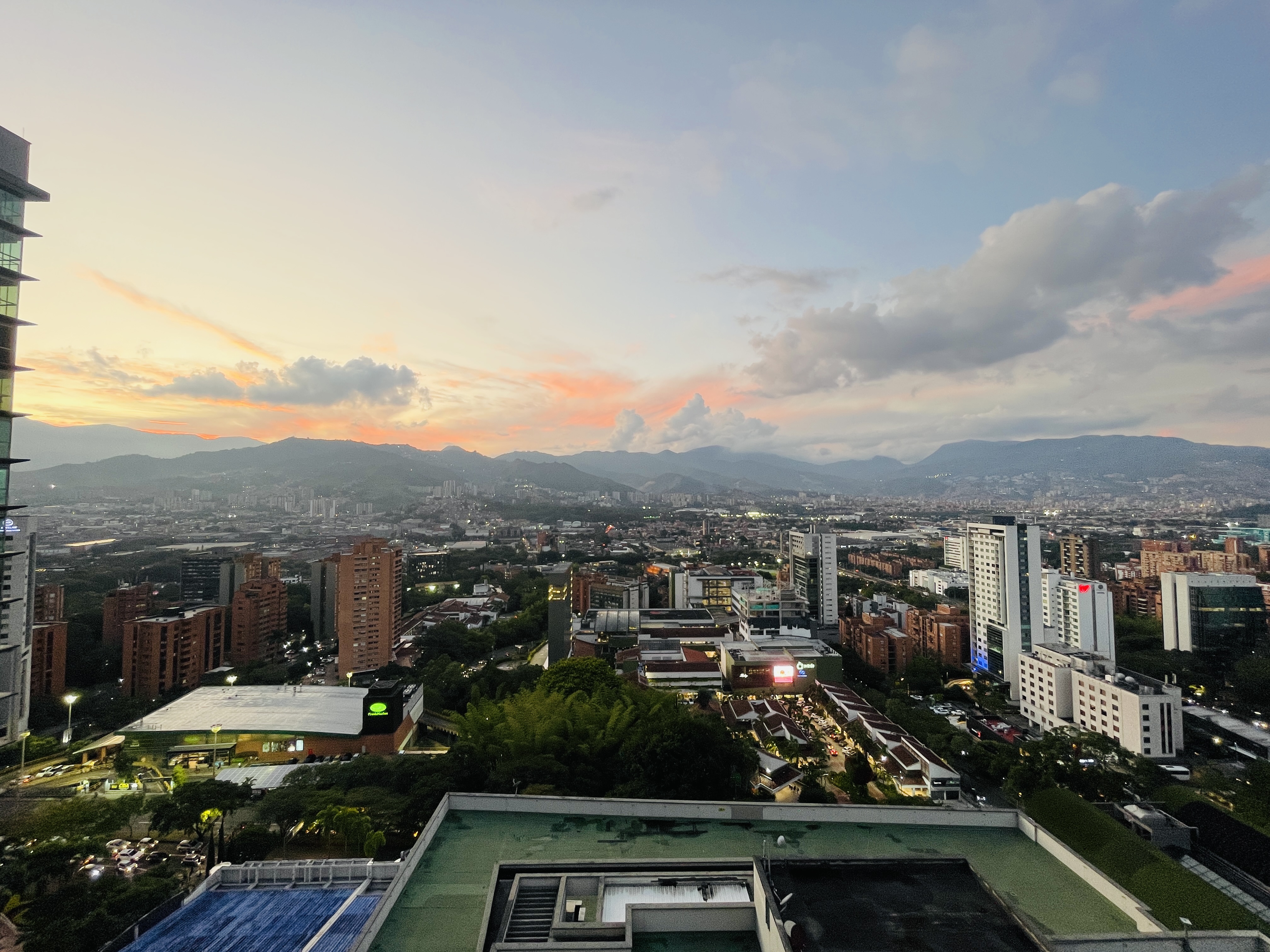 Apartamento para alquiler en milla de oro