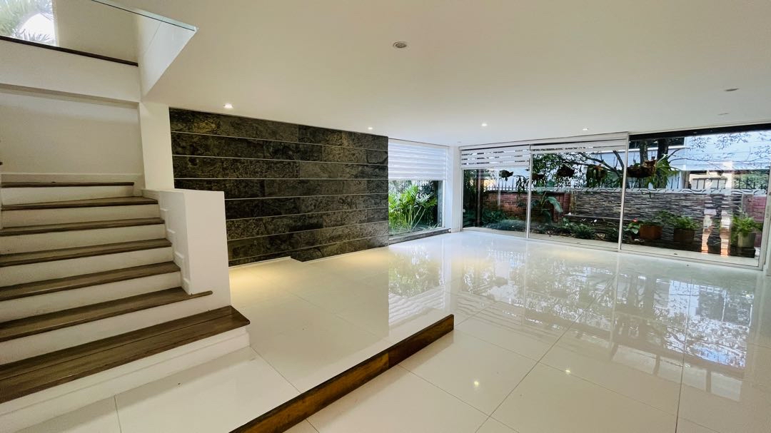 Excelente casa para alquiler en Envigado