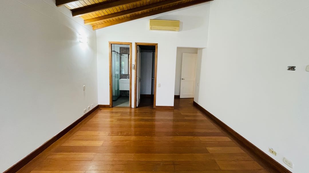 Excelente casa para alquiler en Envigado