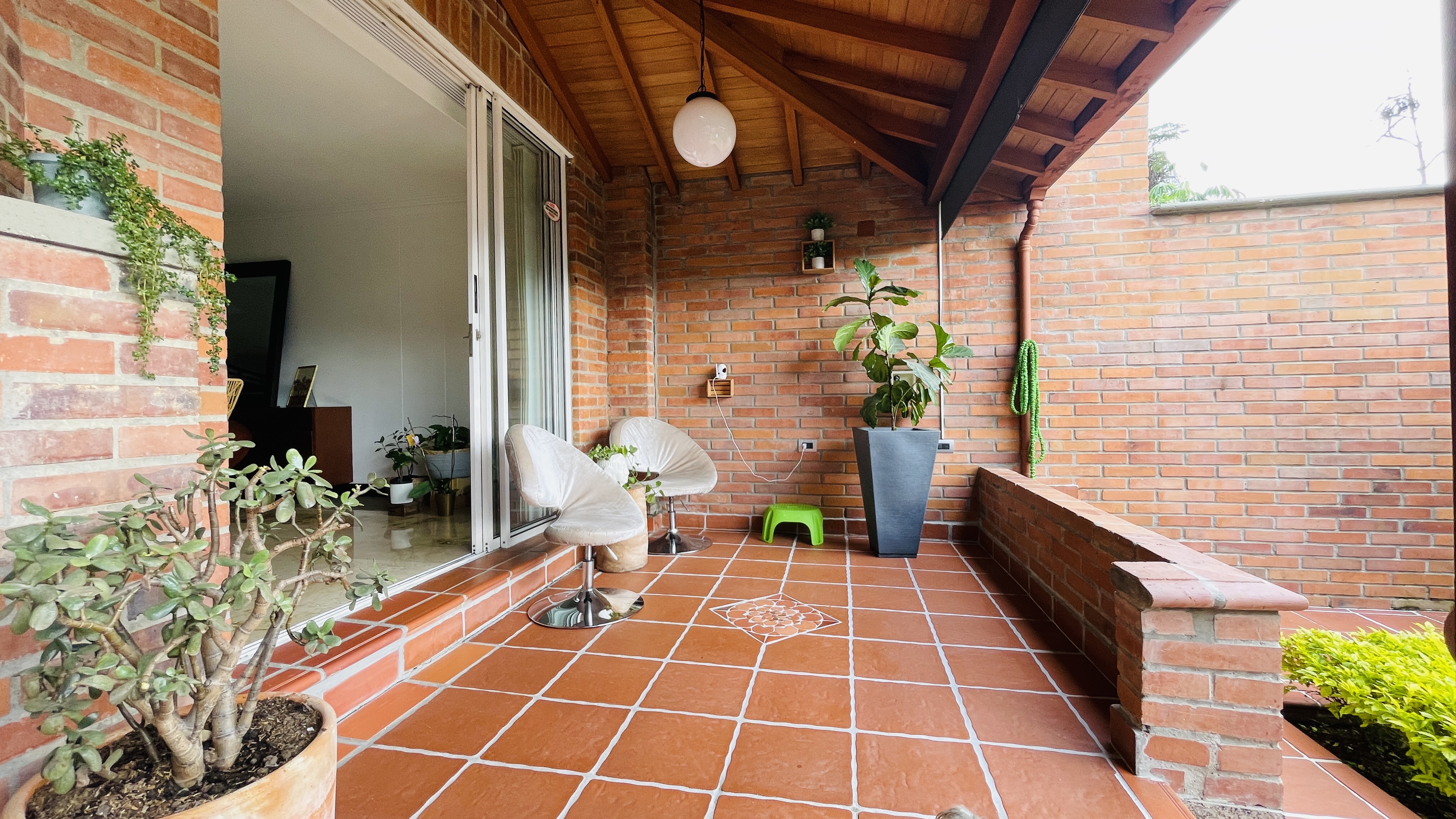 Casa para arriendo en la loma de las brujas