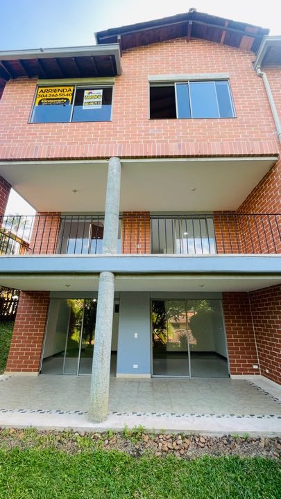 Casa para la venta o arriendo en envigado