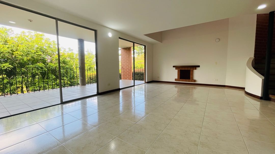 Casa para la venta o arriendo en envigado