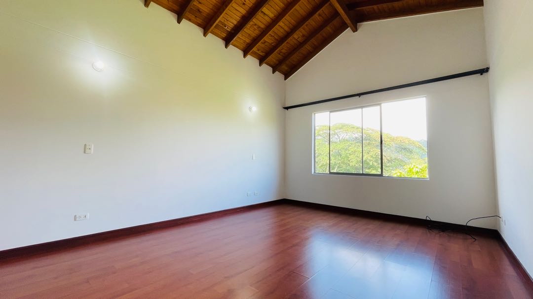 Casa para la venta o arriendo en envigado
