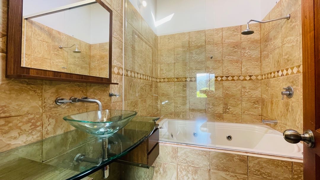 Casa para la venta o arriendo en envigado