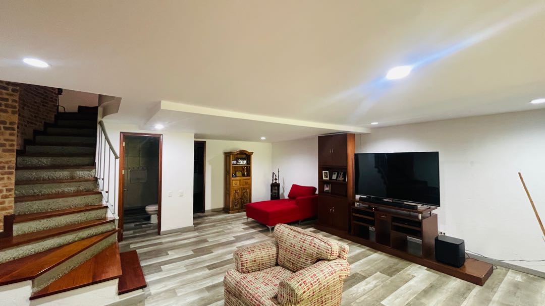 Casa en arriendo o a la venta en la intermedia