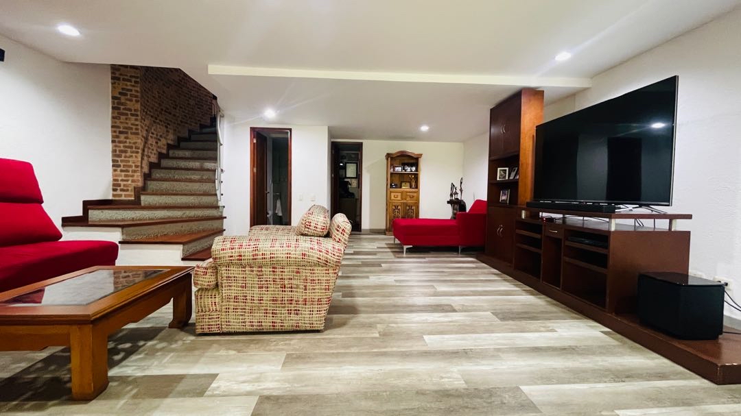 Casa en arriendo o a la venta en la intermedia