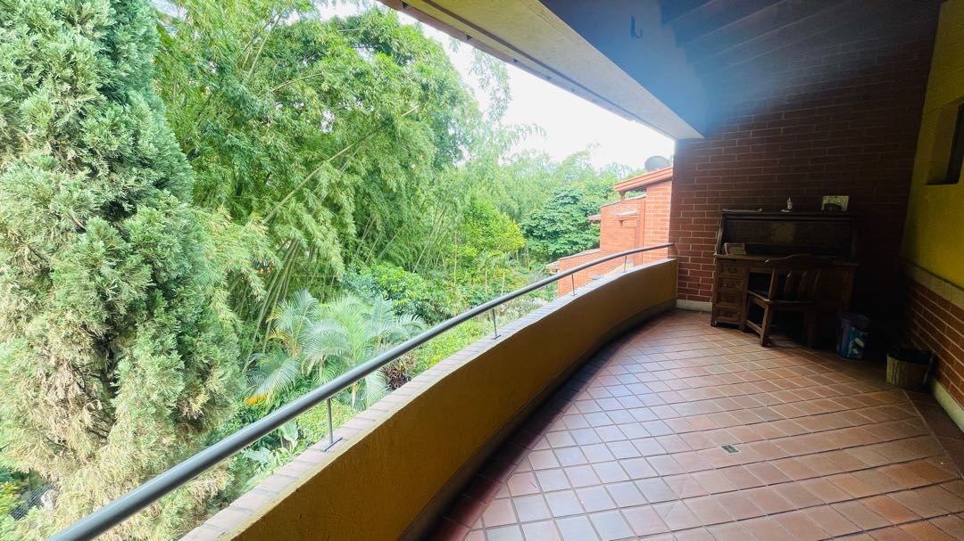 Casa en arriendo o a la venta en la intermedia