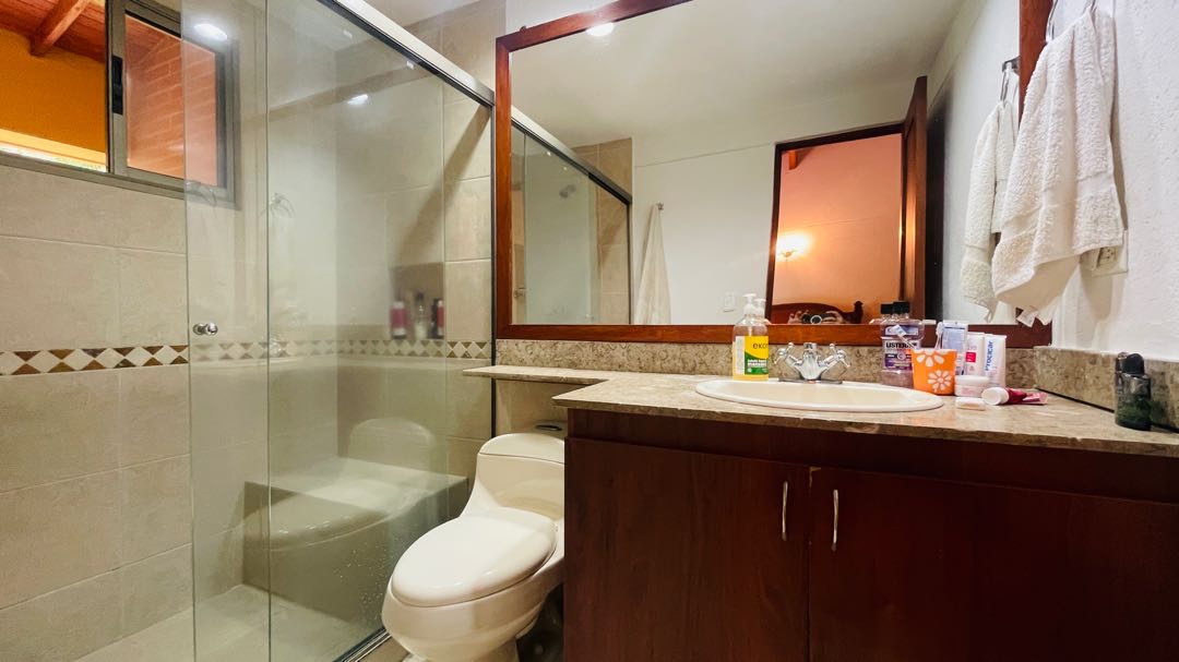 Casa en arriendo o a la venta en la intermedia