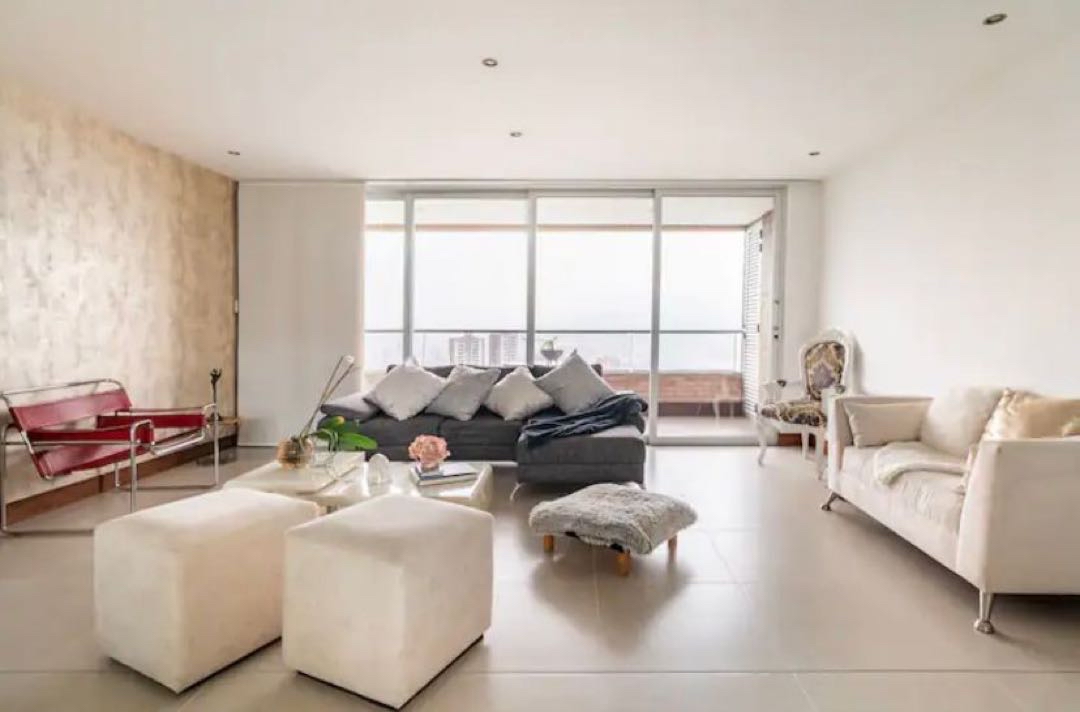 Apartamento amoblado cerca al tesoro