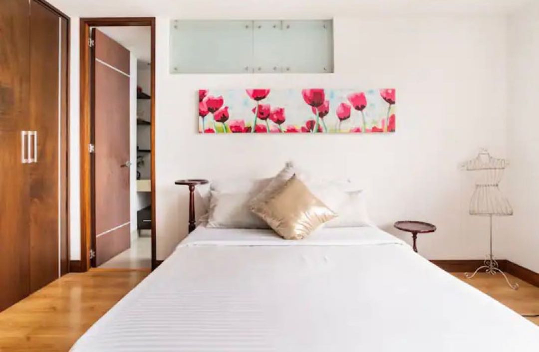 Apartamento amoblado cerca al tesoro