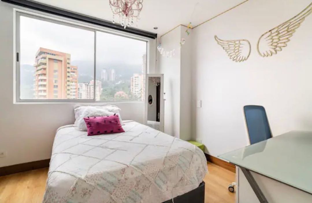 Apartamento amoblado cerca al tesoro