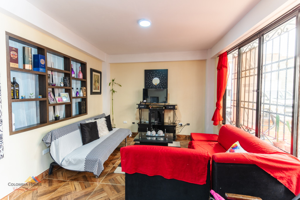 Imagen de CASA EN VENTA 