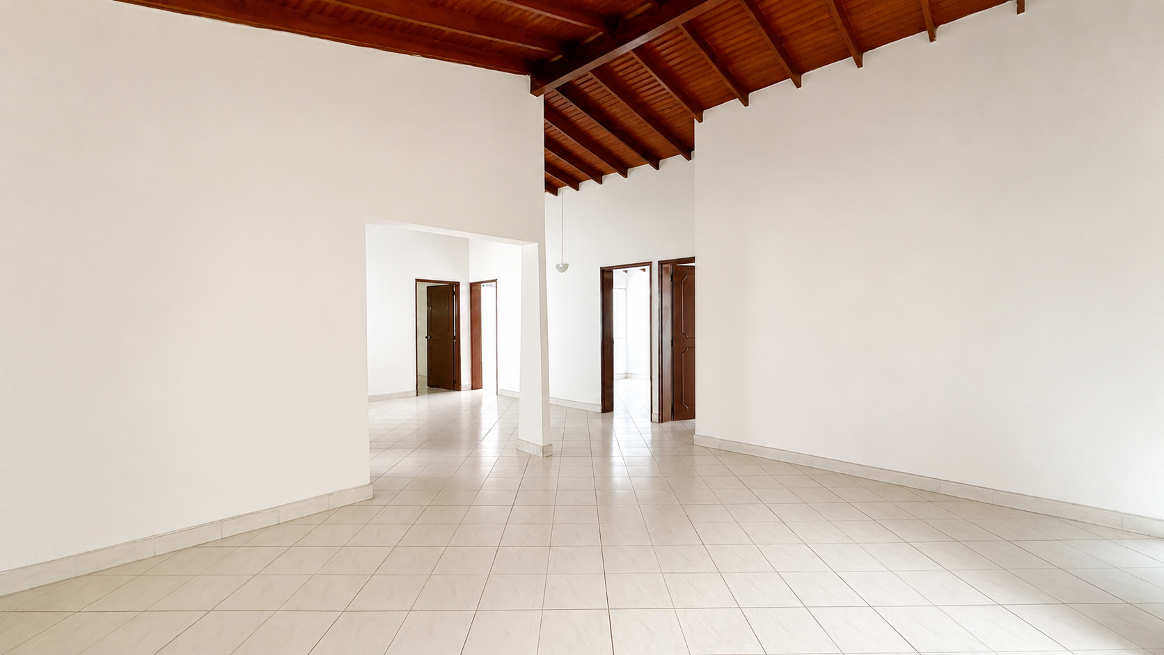 Casa Comercial En Arriendo. Belén Alameda, Medellín