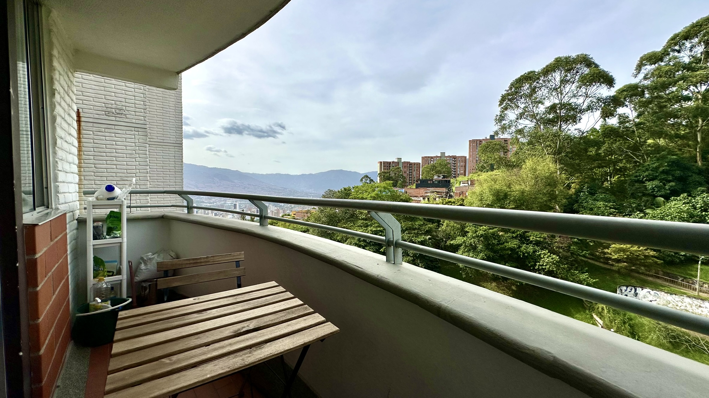 Apartamento en Venta. El Poblado, Loma del indio.