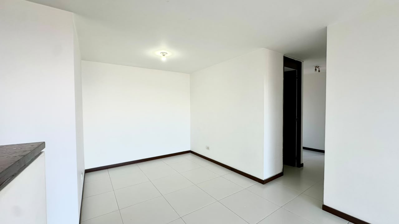 Apartamento en Arriendo. Loma del Barro. Envigado.