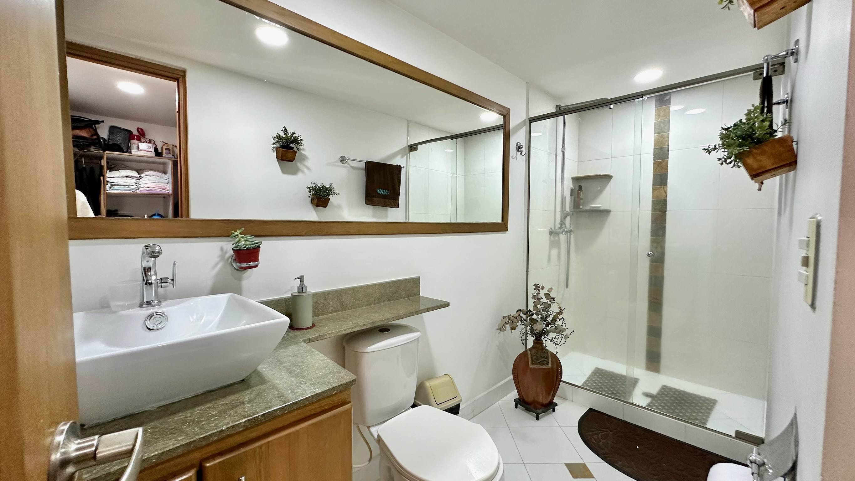 Apartamento en Venta. Sabaneta. Aves María.