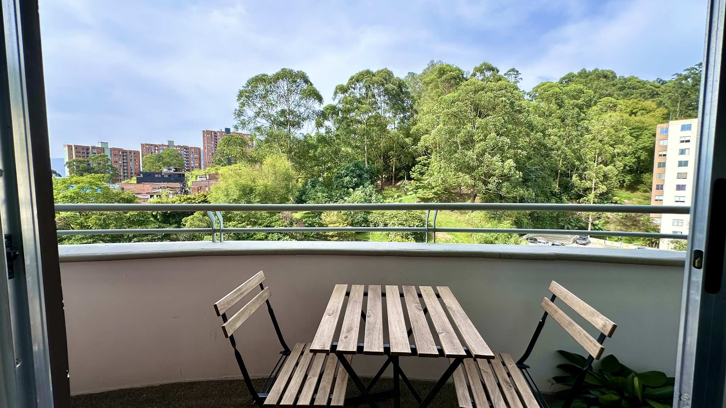 Apartamento en Venta. El Poblado, Loma del indio.