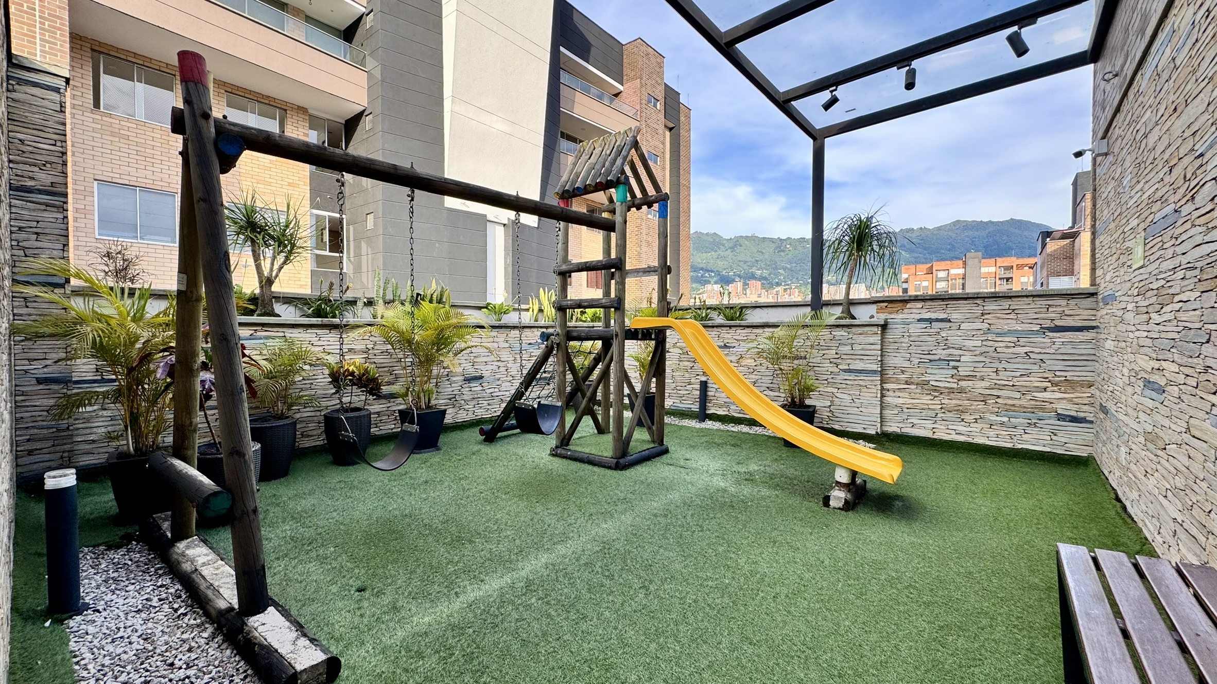 Apartamento en Venta. Envigado, Villagrande.