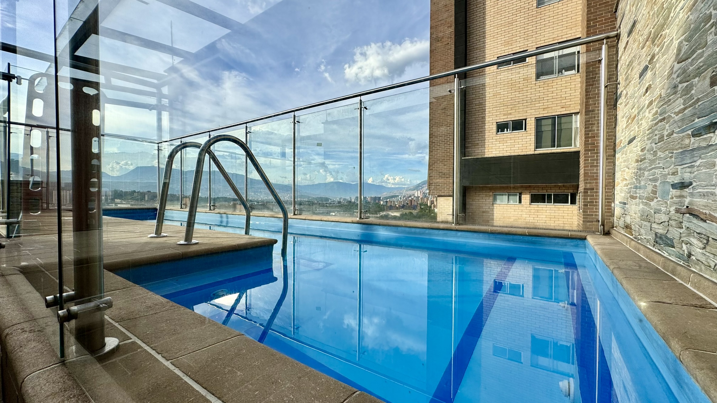 Apartamento en Venta. Envigado, Villagrande.