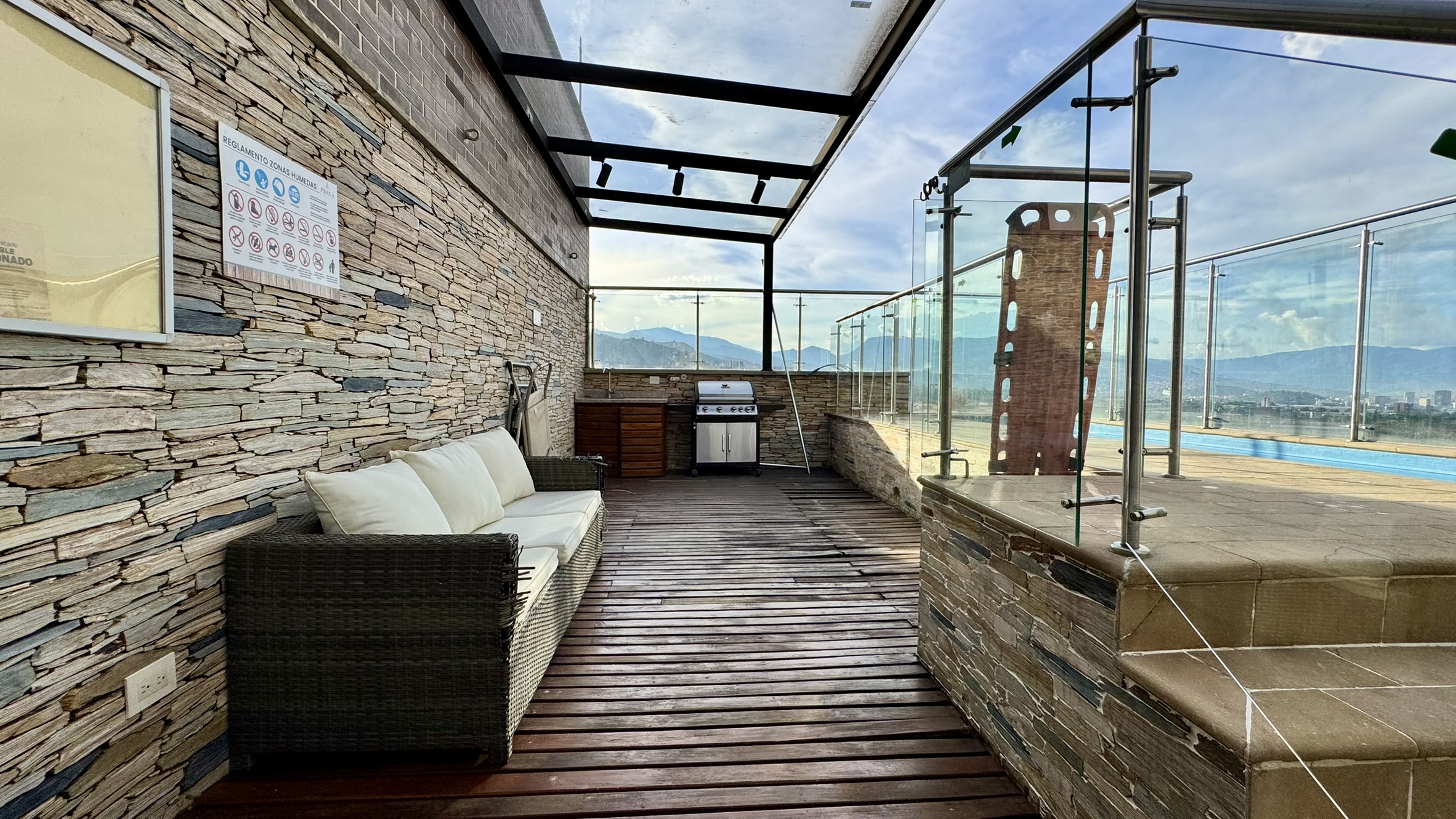Apartamento en Venta. Envigado, Villagrande.