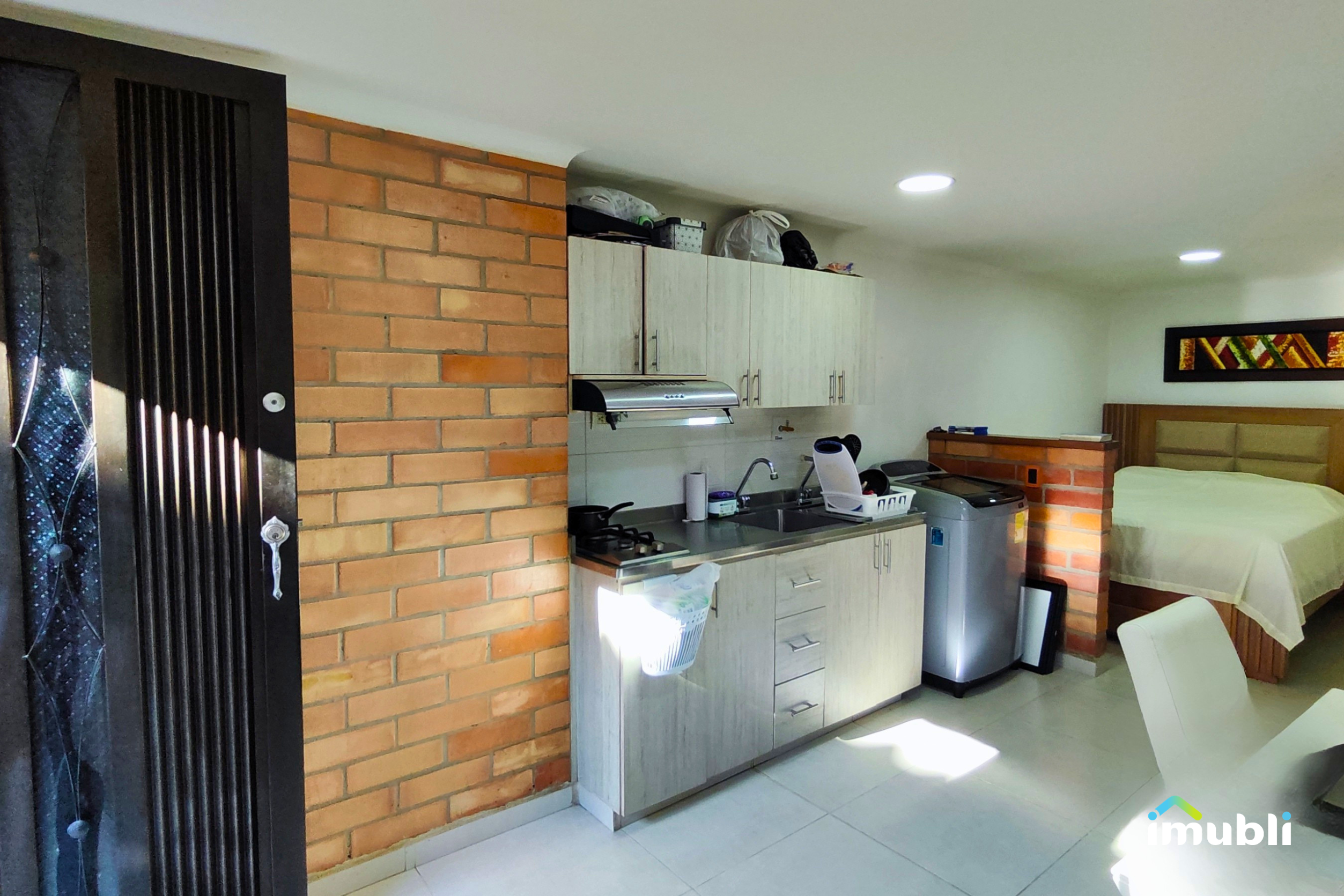 Apartaestudio En Arriendo. El Velódromo, Medellín.