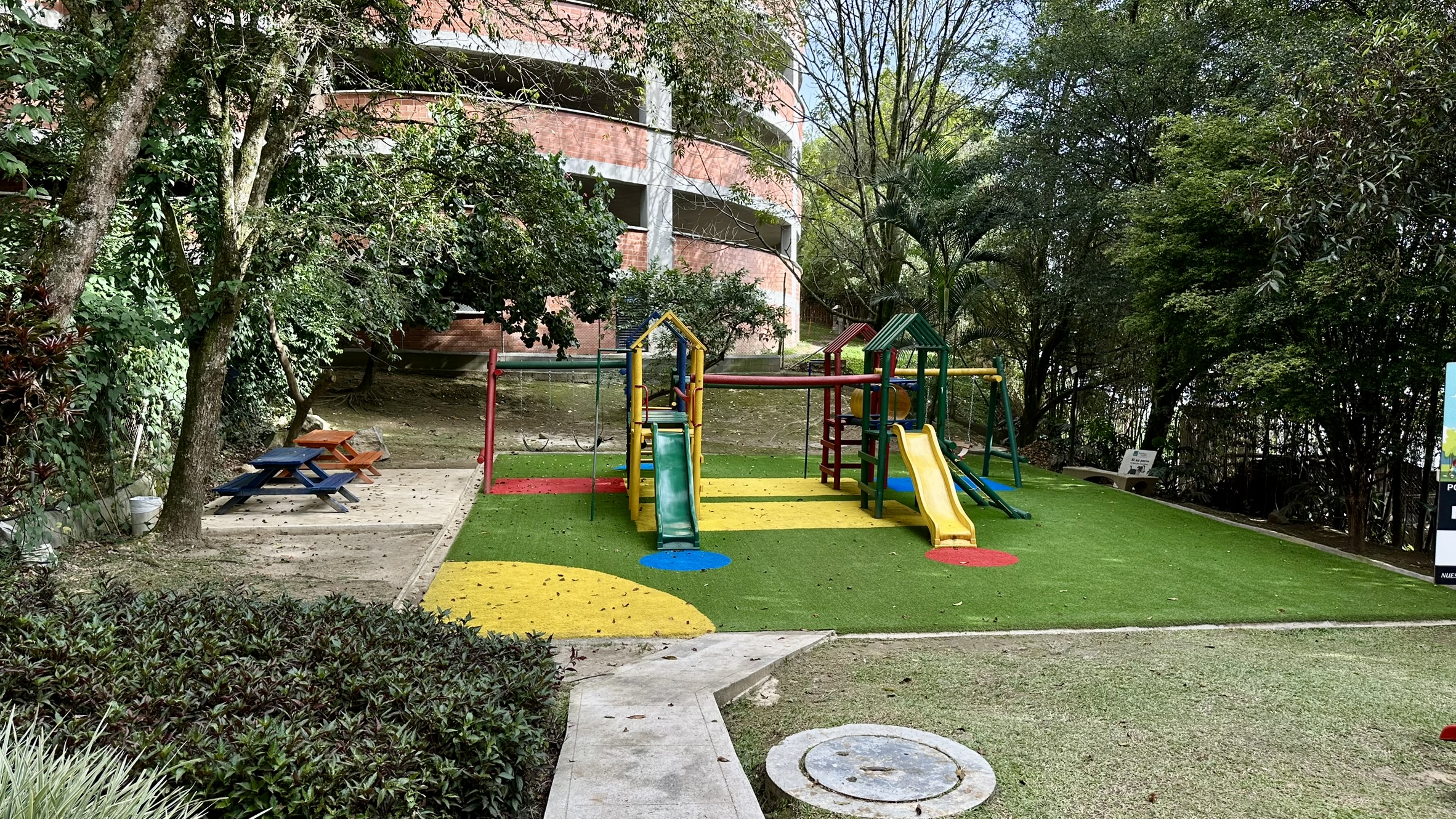 Apartamento en Venta. El Poblado, Loma del indio.