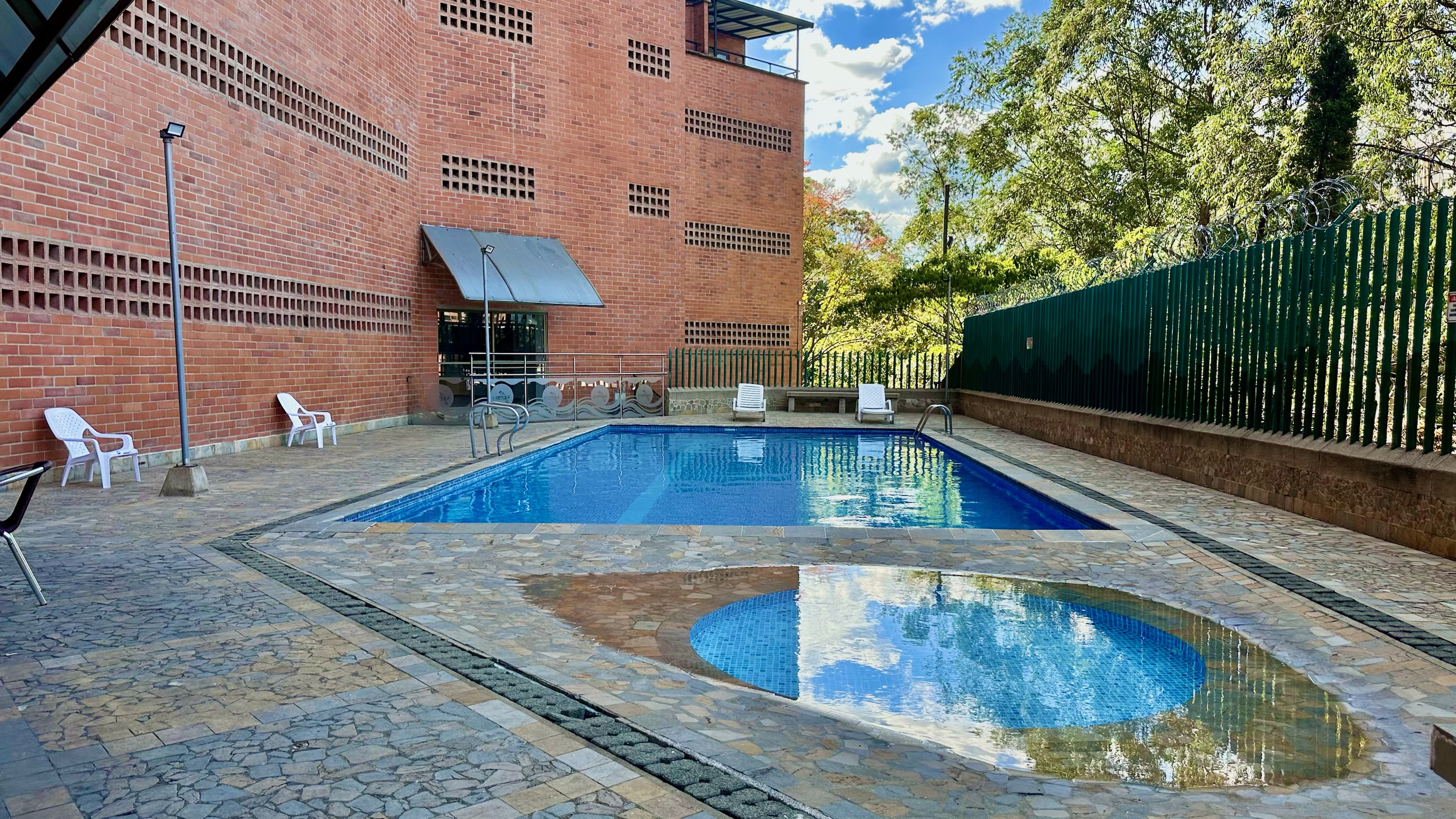 Apartamento en Venta. Sabaneta. Aves María.