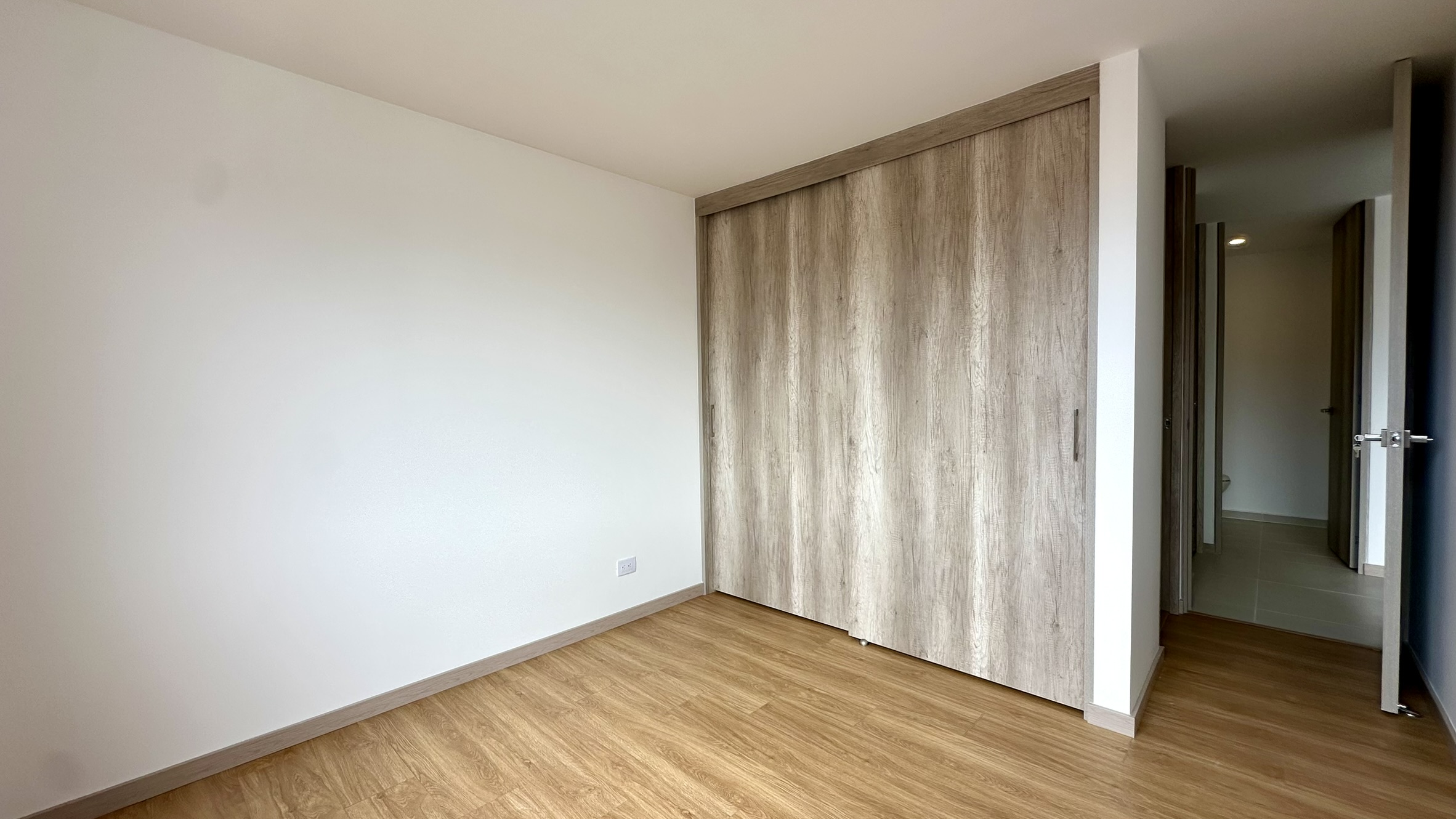Apartamento en Arriendo, Ciudad del Río, Medellín.