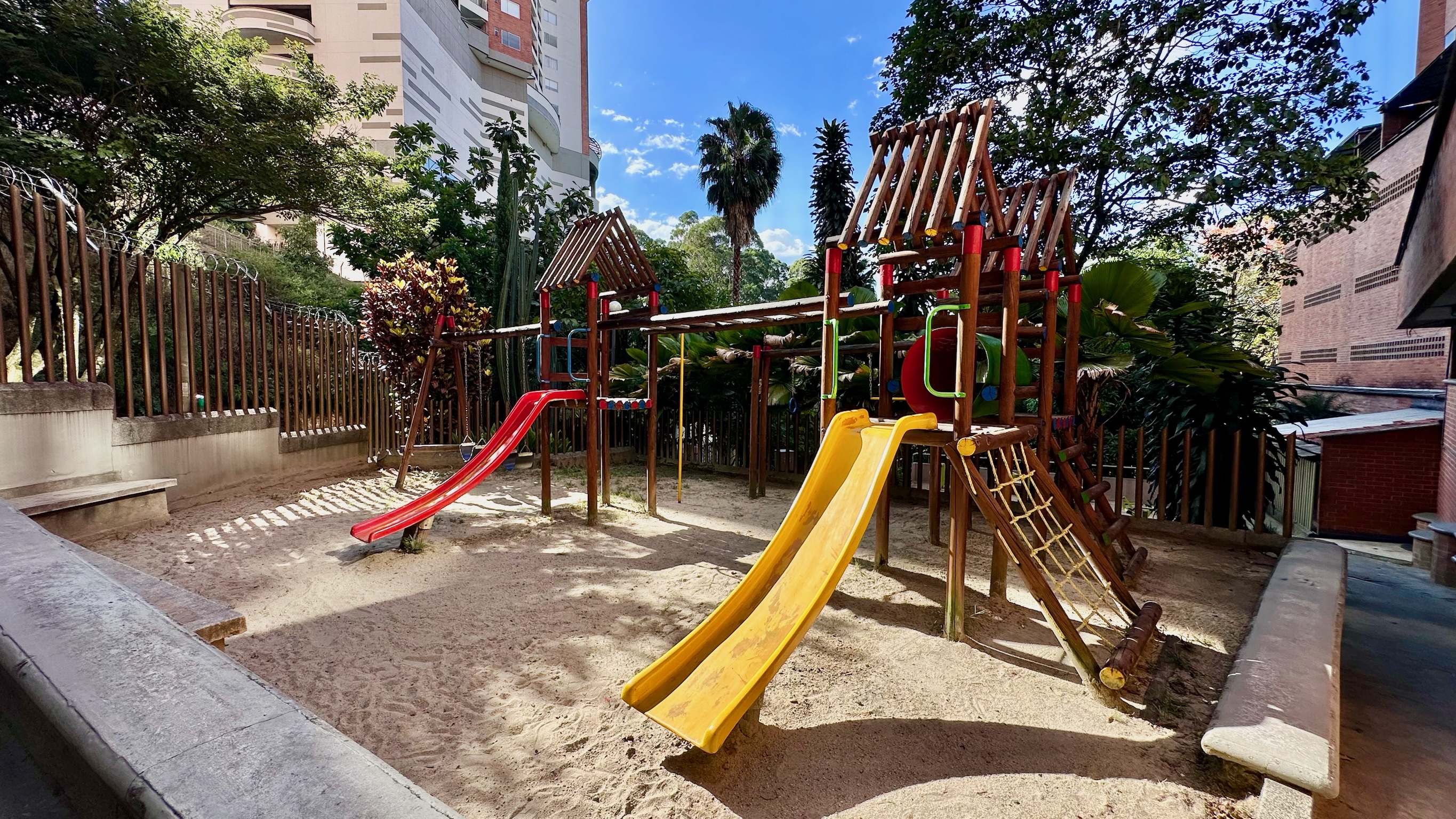 Apartamento en Venta. Sabaneta. Aves María.