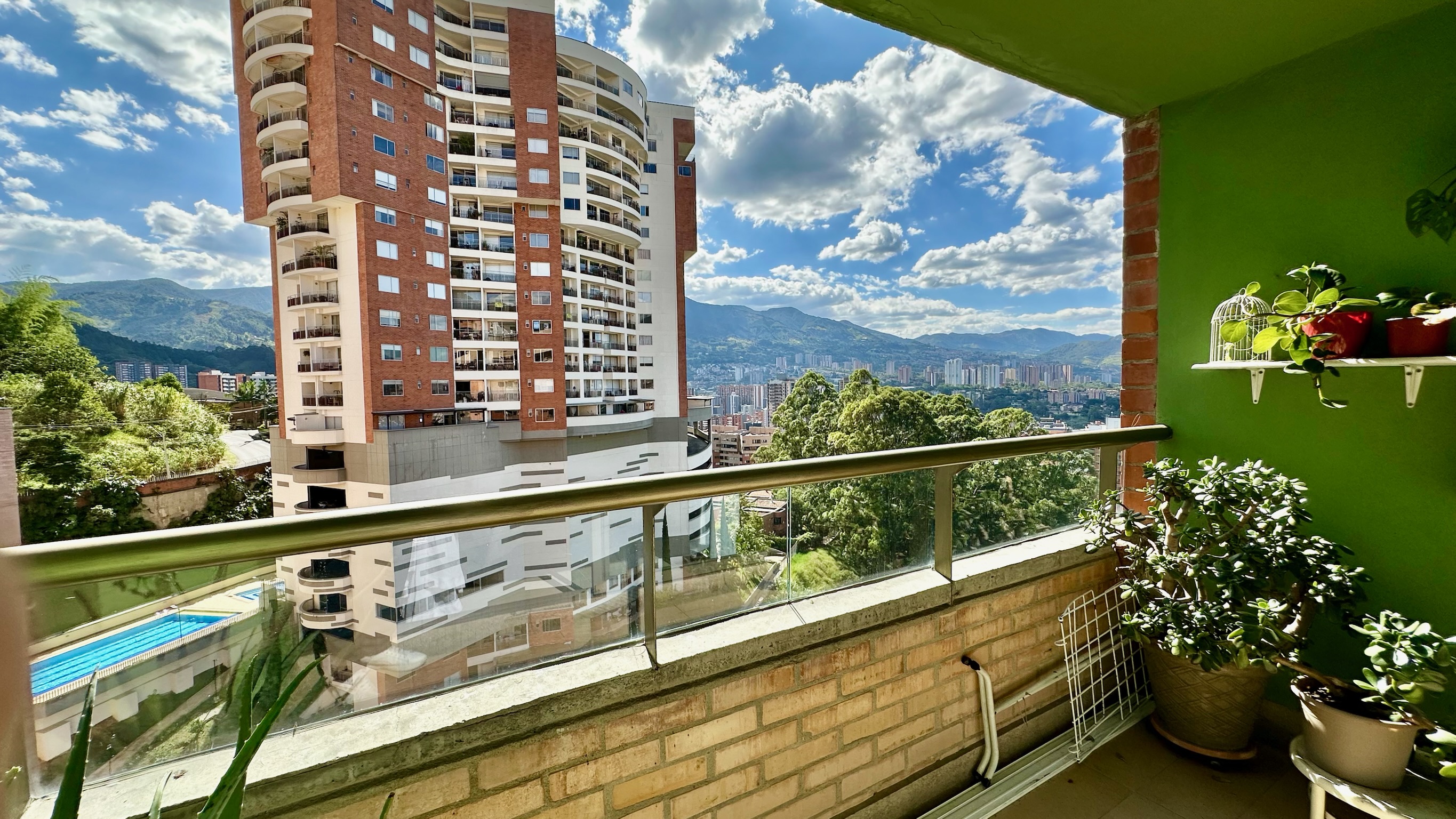 Apartamento en Venta. Sabaneta. Aves María.
