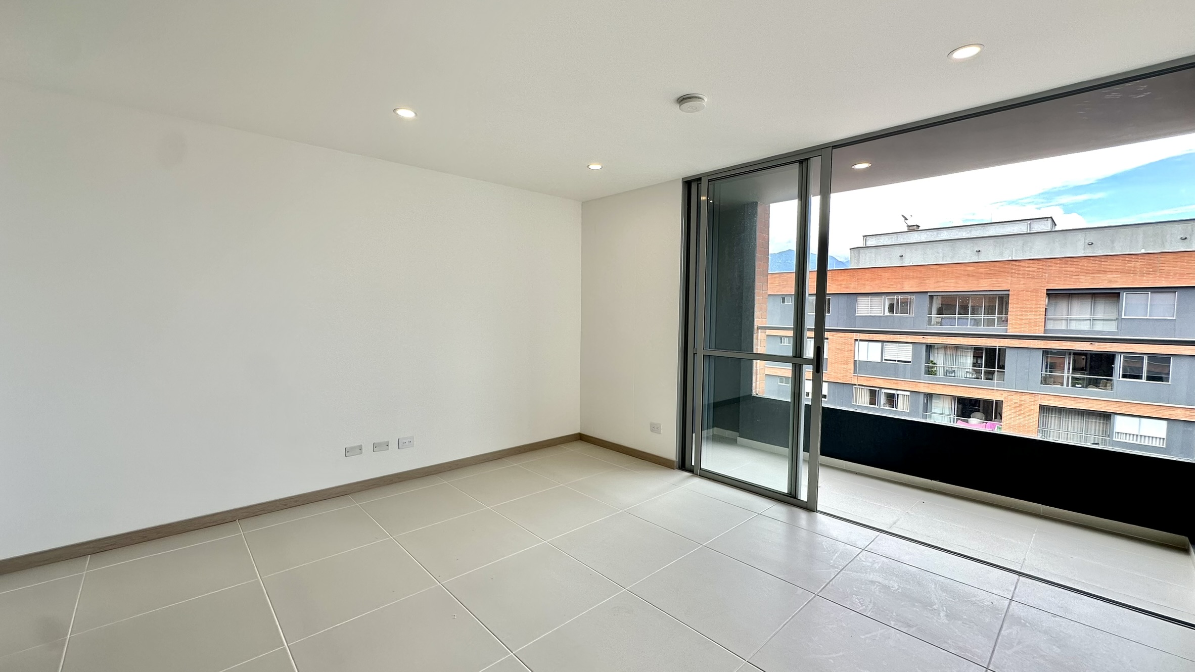 Apartamento en Arriendo, Ciudad del Río, Medellín.