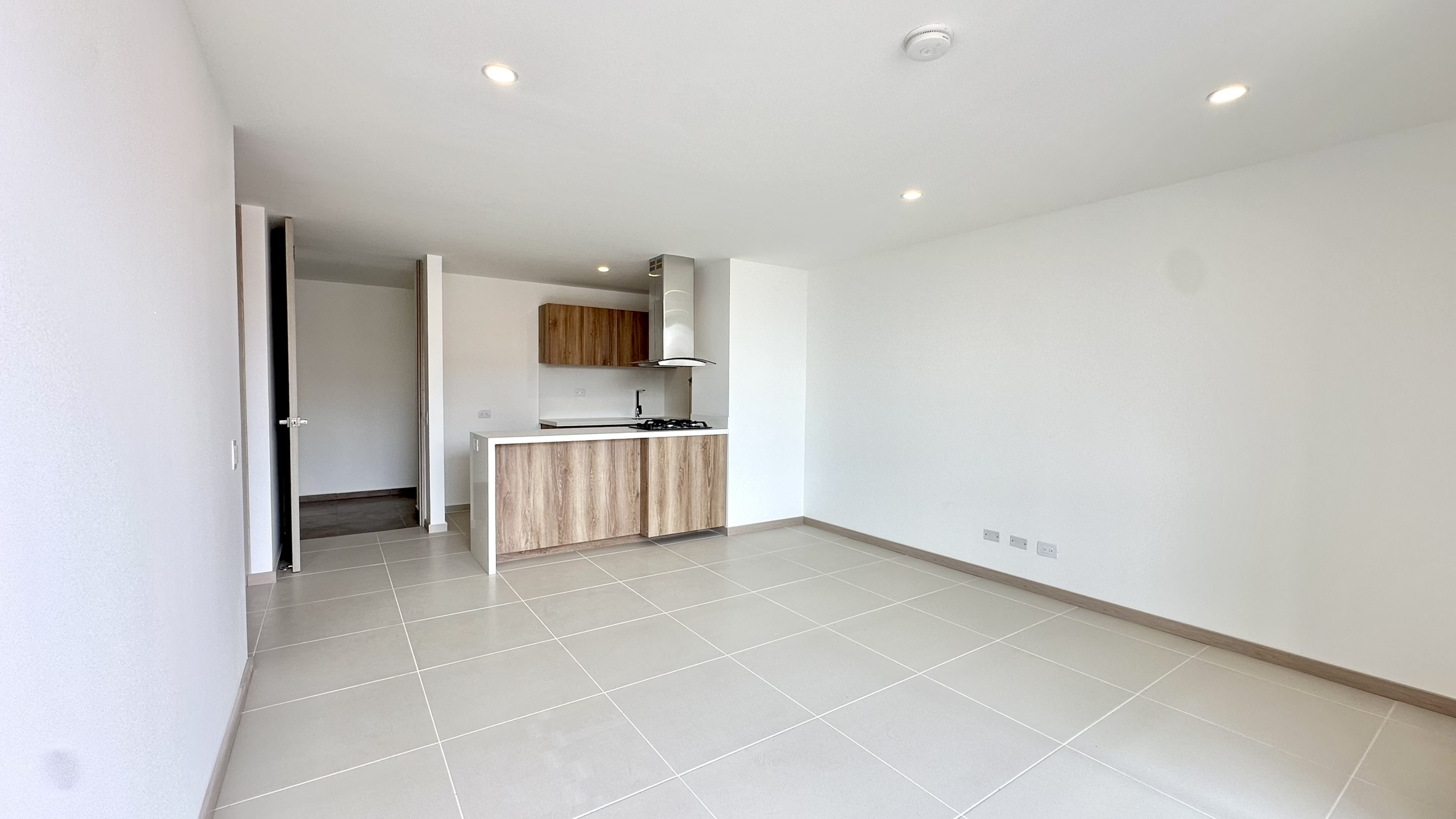 Apartamento en Arriendo, Ciudad del Río, Medellín.