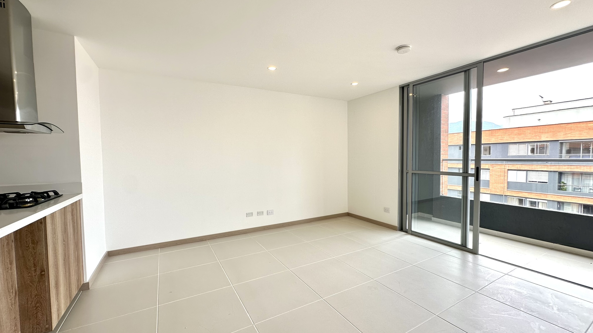 Apartamento en Arriendo, Ciudad del Río, Medellín.