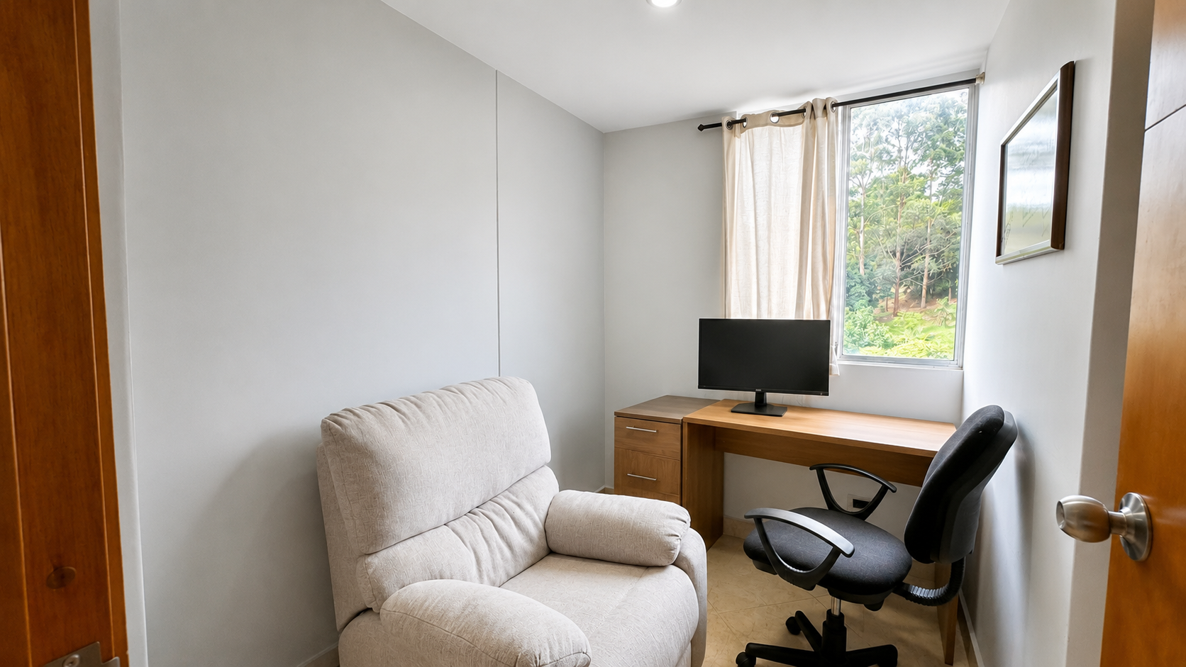 Apartamento en Venta. El Poblado, Loma del indio.