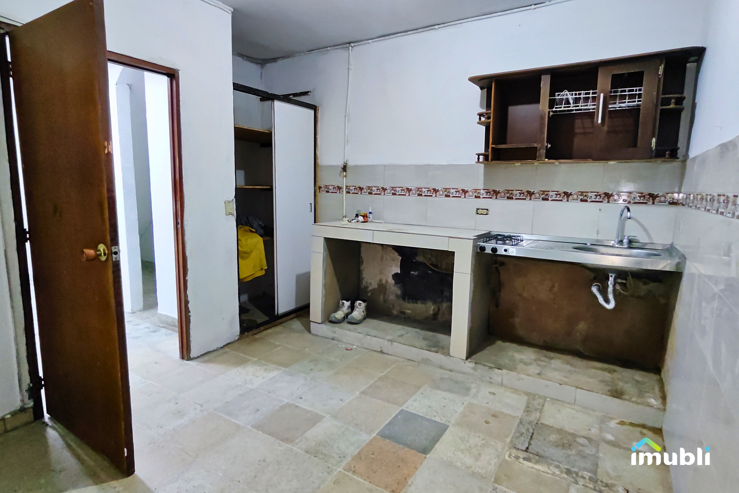 Local en Arriendo. Enciso, Medellín.