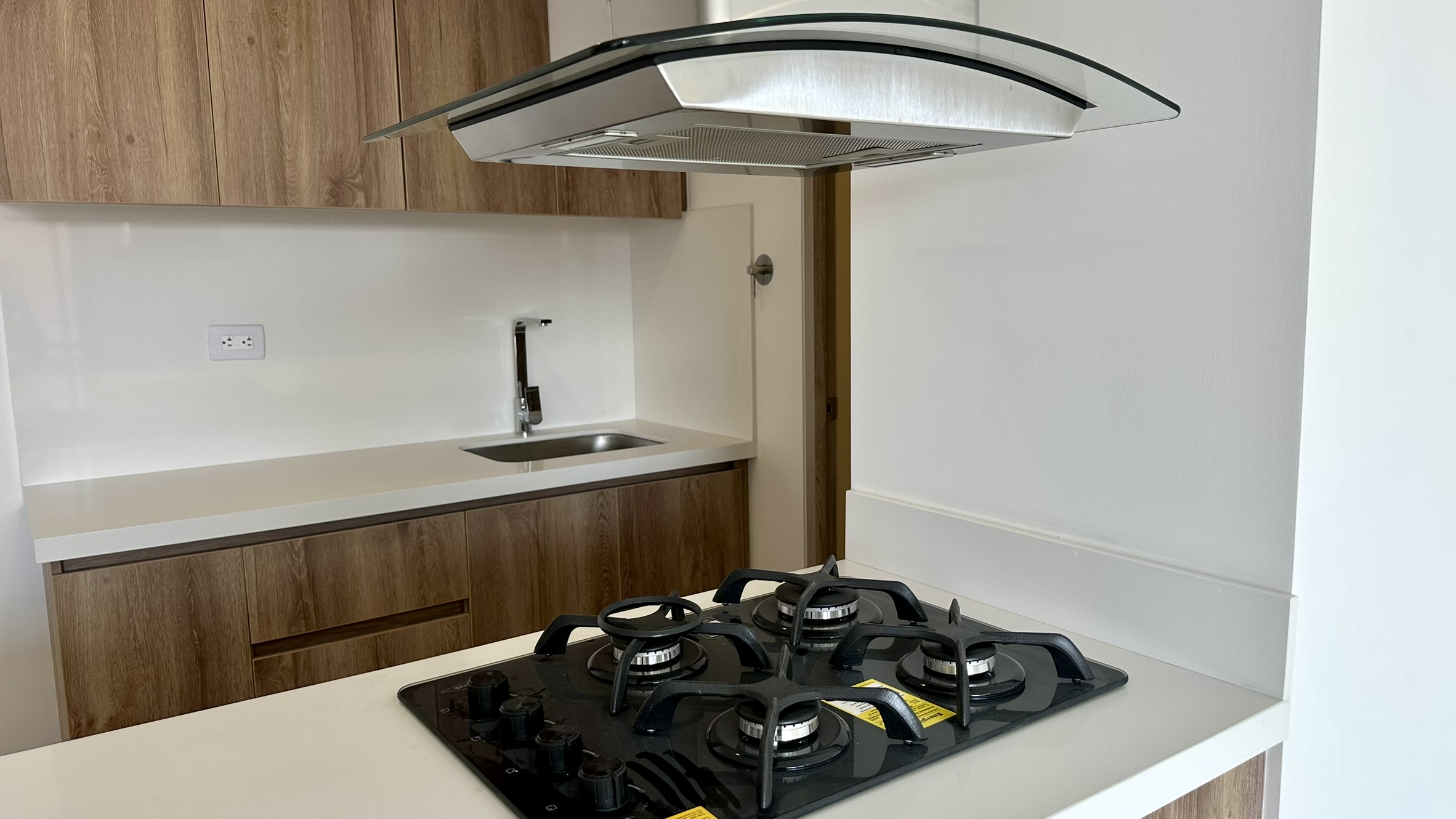 Apartamento en Arriendo, Ciudad del Río, Medellín.